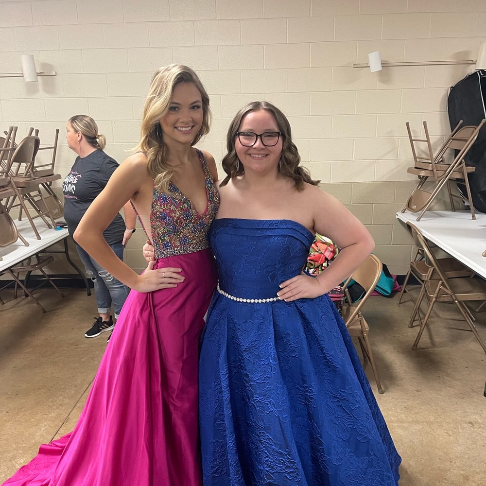 size 12/14 prom/pageant dress